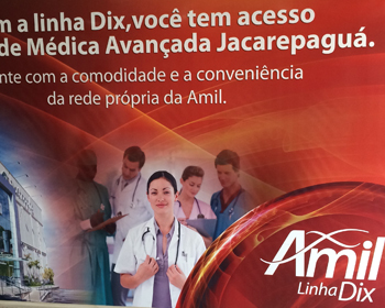 Painel Amil Adesivo aplicado em PVC